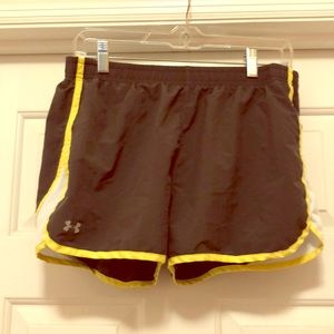 Under armour dri fit shorts large